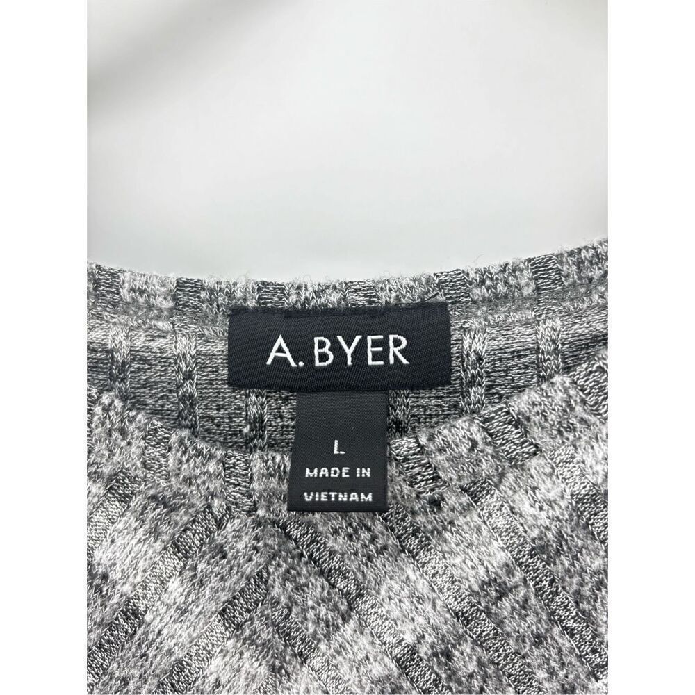 A. Byer  - Picture 4 of 15
